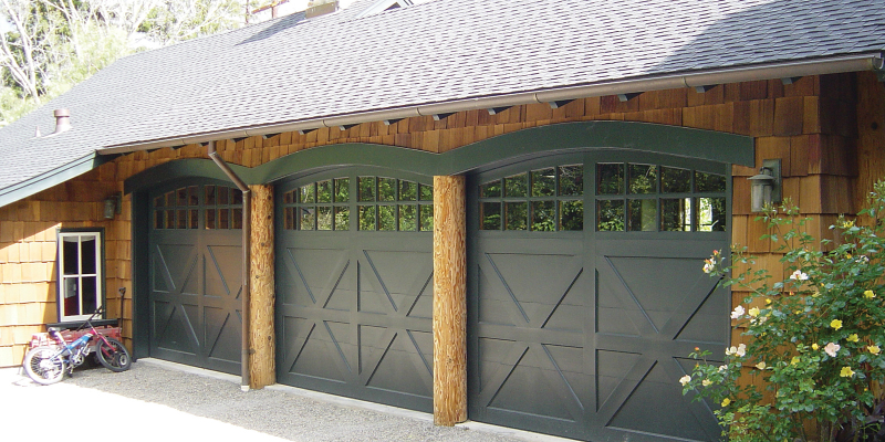 Traditional Garage Doors, Lithia, FL