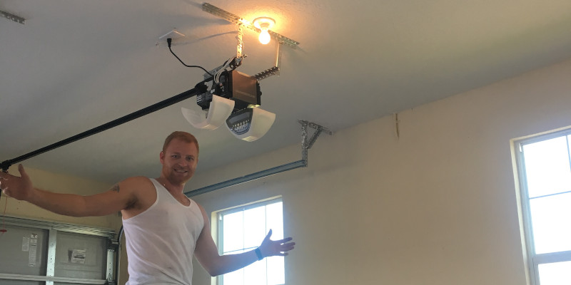 Garage Door Tune-Up in Apollo Beach, Florida