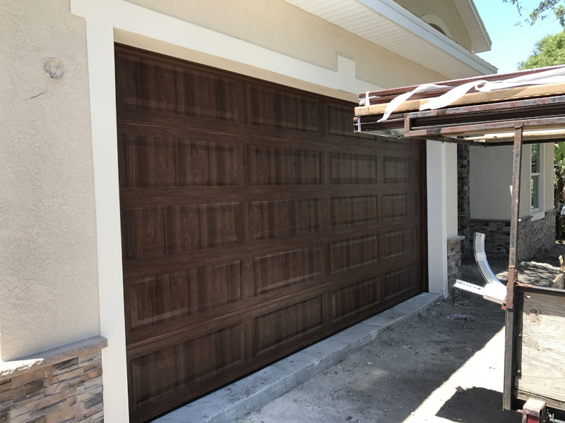 Garage Door Maintenance in Lakewood Ranch, Florida