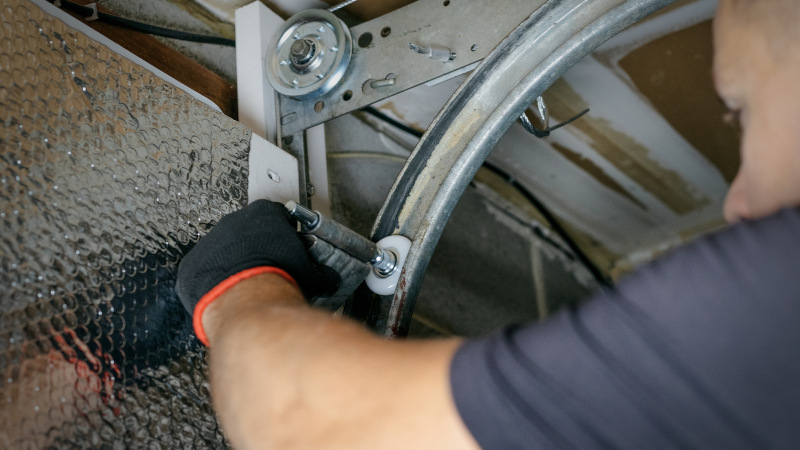 Garage Door Cable Repair in Riverview, Florida